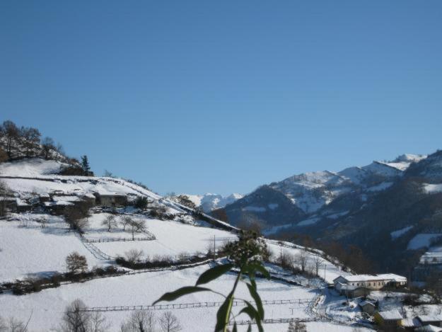 El Cobijo De Villar Mieres  Exteriör bild
